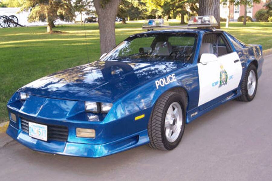 Camaro 01 W E1488132545772 900x600